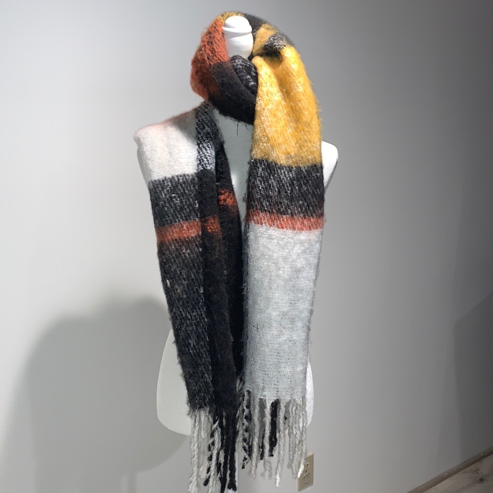 UO chunky scarf
